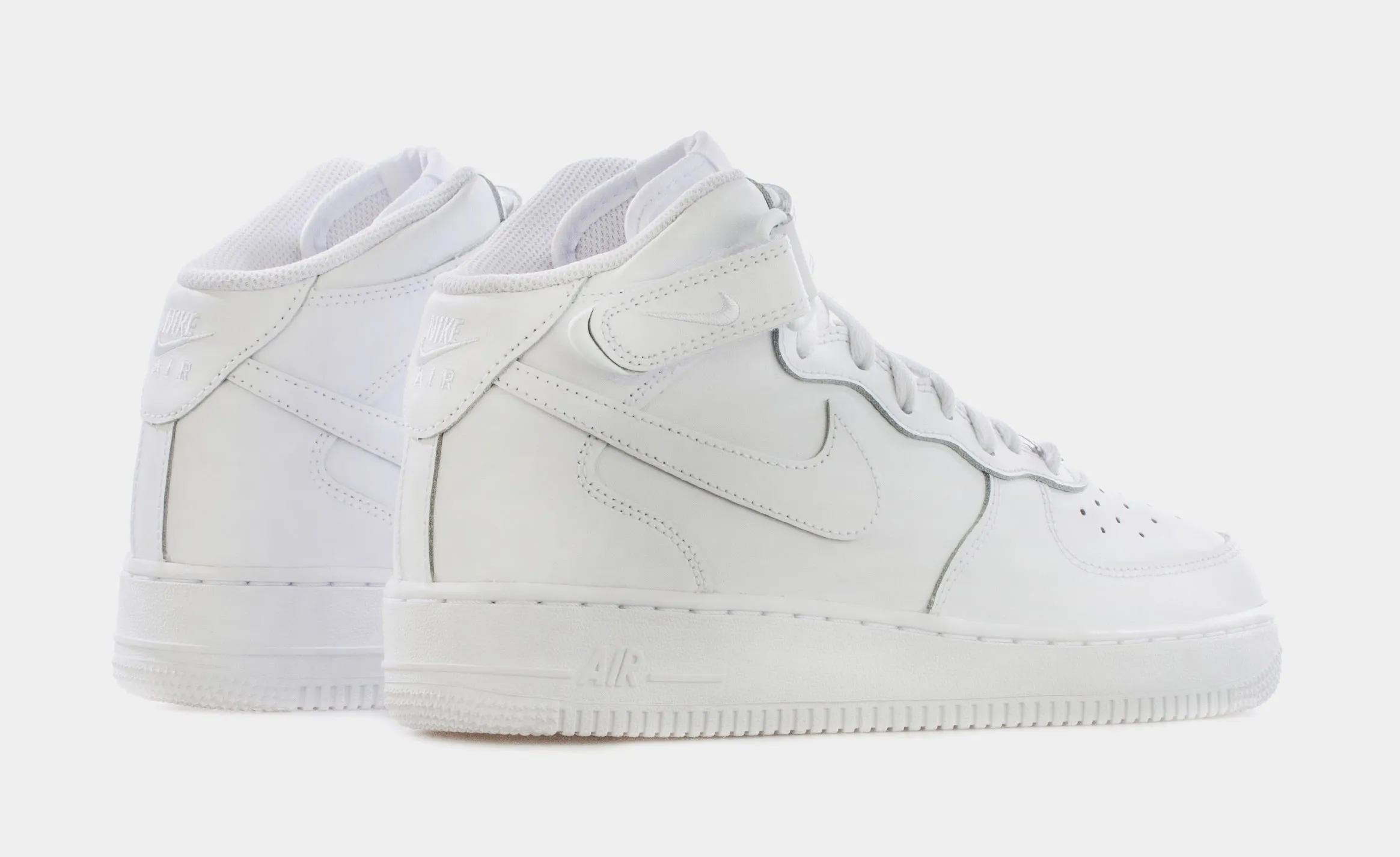 Air Force 1 Mid 07 LE Grade School Lifestyle Shoes (White)