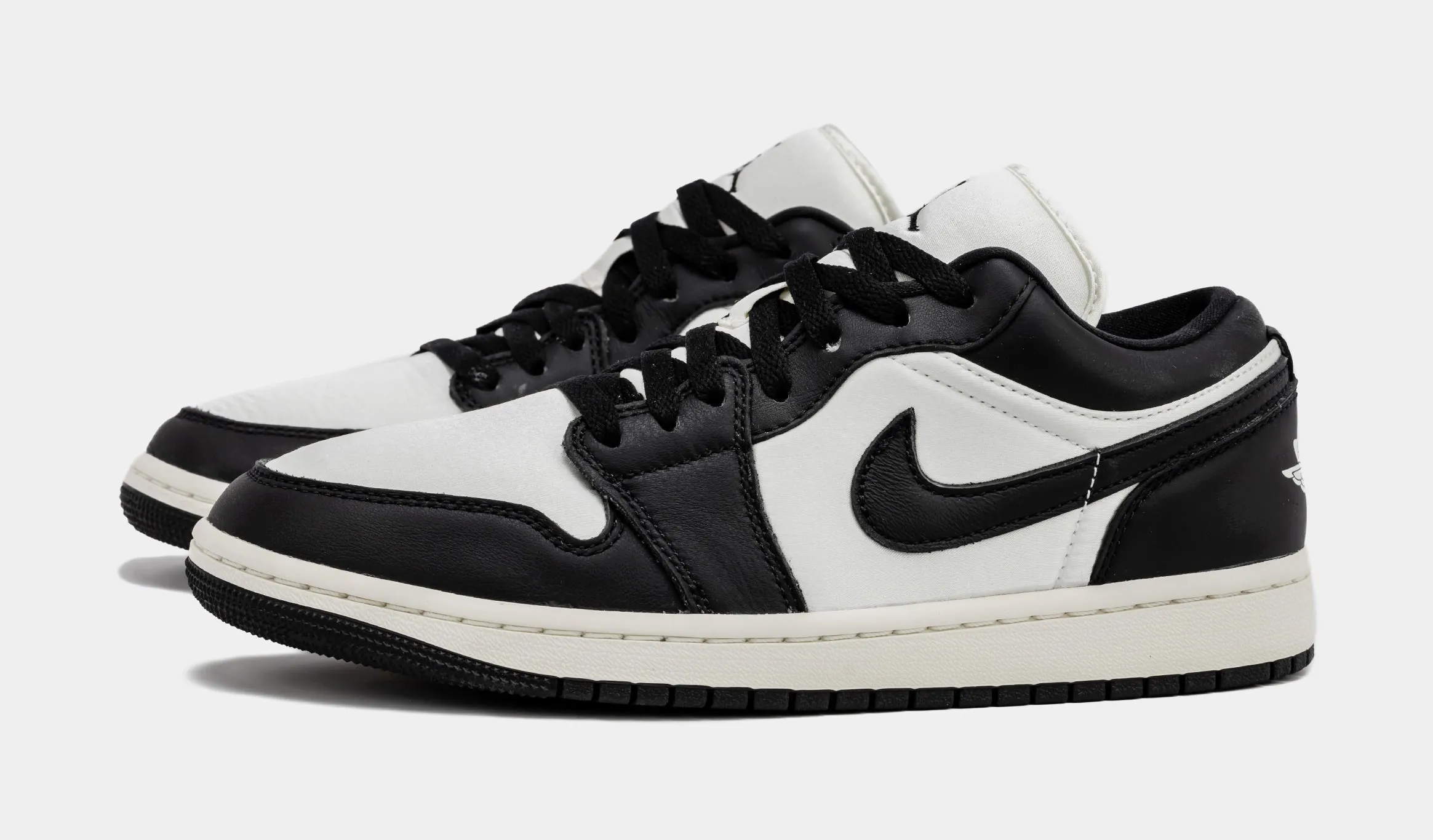 Air Jordan 1 Retro Low Vintage Panda Womens Lifestyle Shoes (Black/Sail)