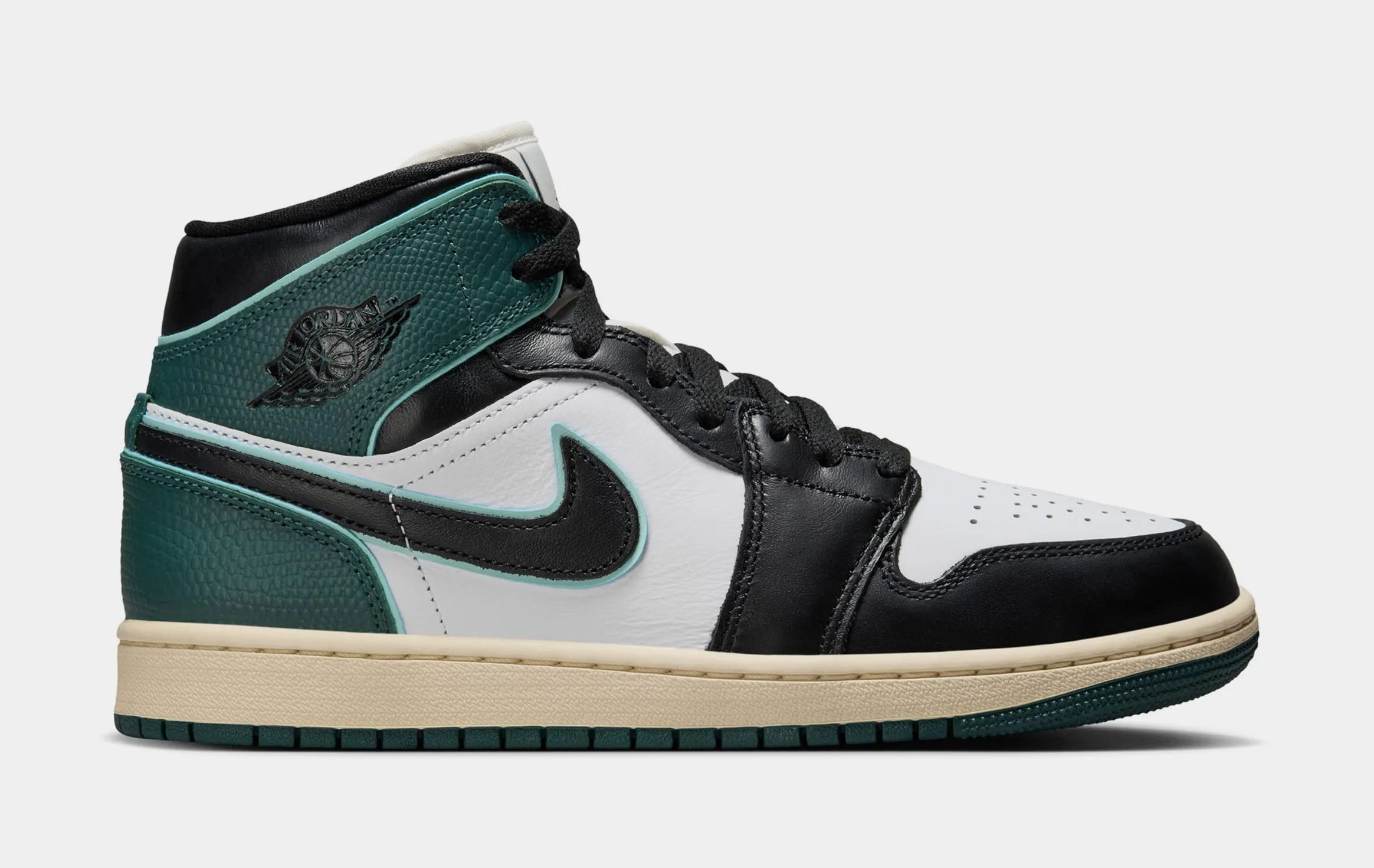 Air Jordan 1 Retro Mid SE Oxidized Green Womens Lifestyle Shoes (White/Light Dew/Oxidized Green/Black)