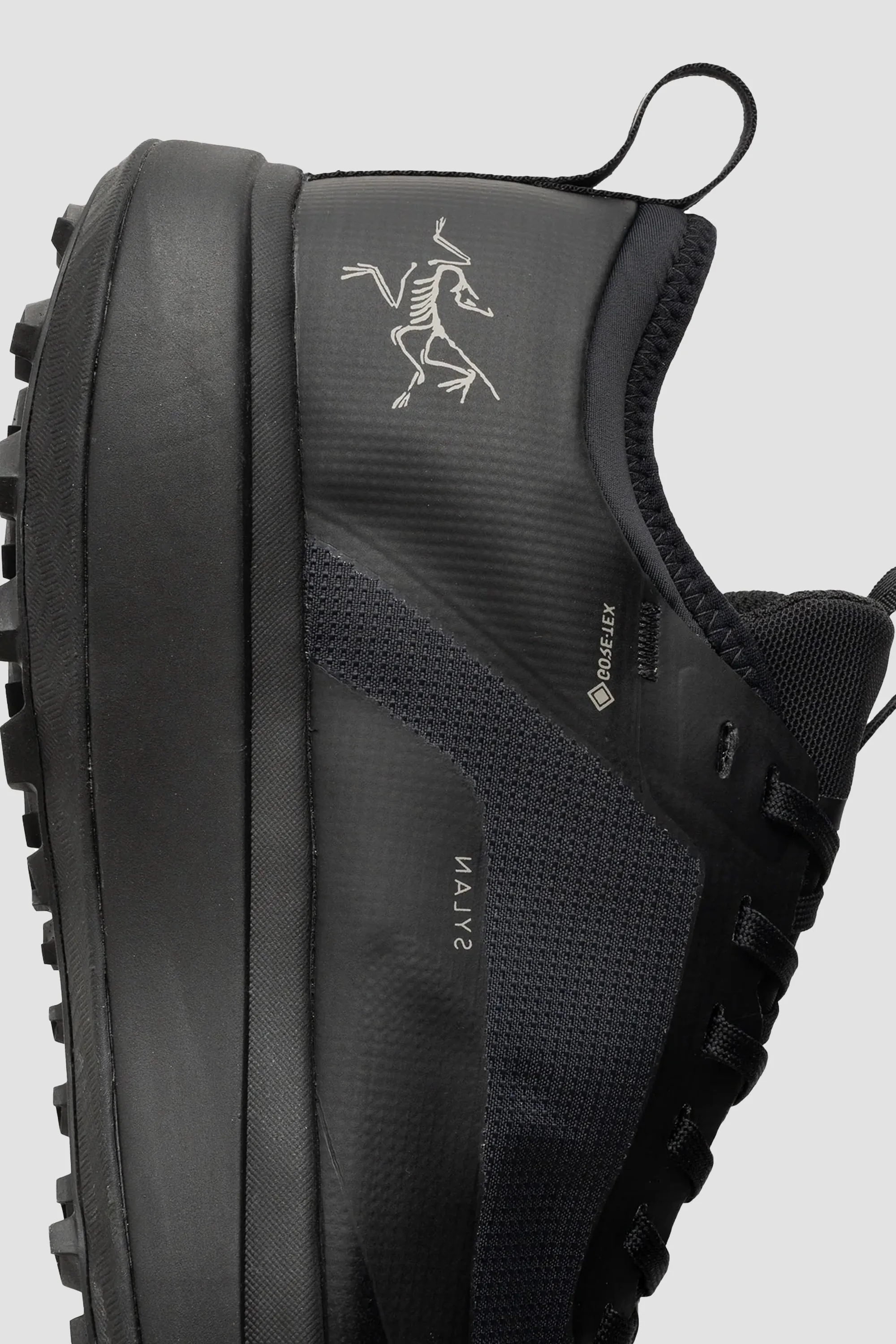 Arc'teryx Men's Sylan GTX Sneaker in Black/Black